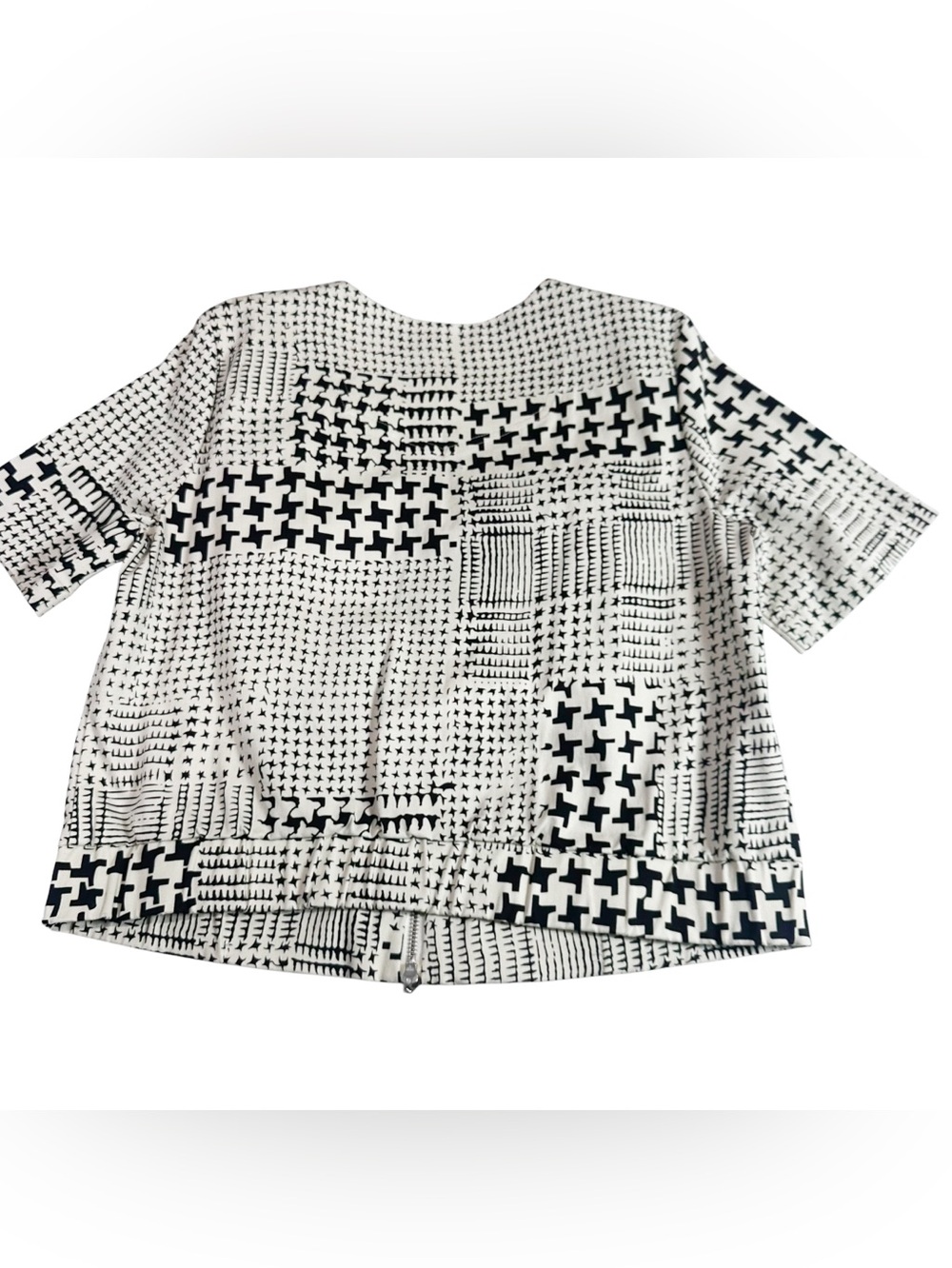 CAbi Black White Stretch Geometric Print Zip Front 3/4 Sleeve Pocket Jacket Top - Picture 4 of 13